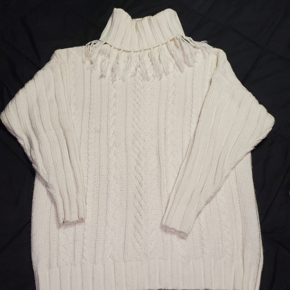 Escadrille Cream Turtle Neck